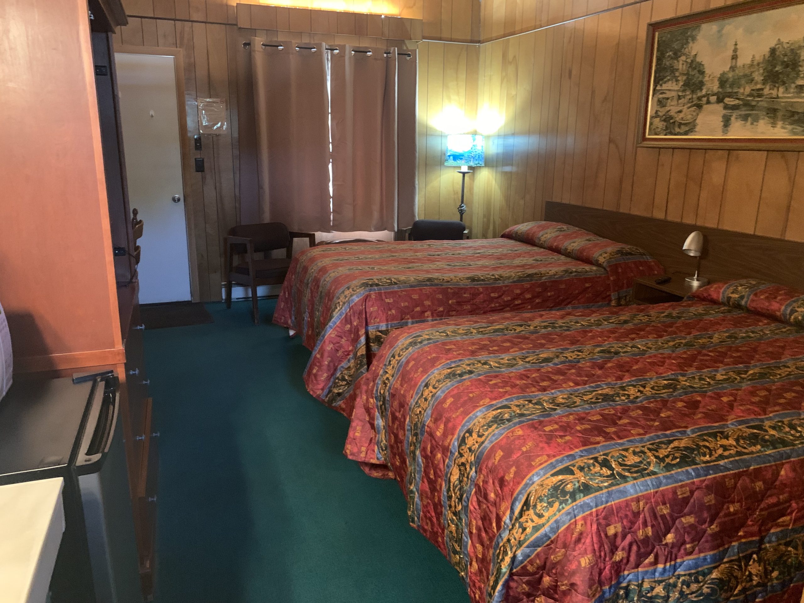 Cedarhurst Motor Lodge Double Bed Room Back View